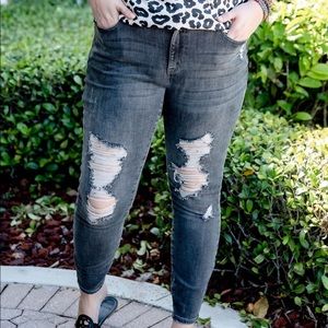 Judy Blue Grey Wash Destroyed Skinnies